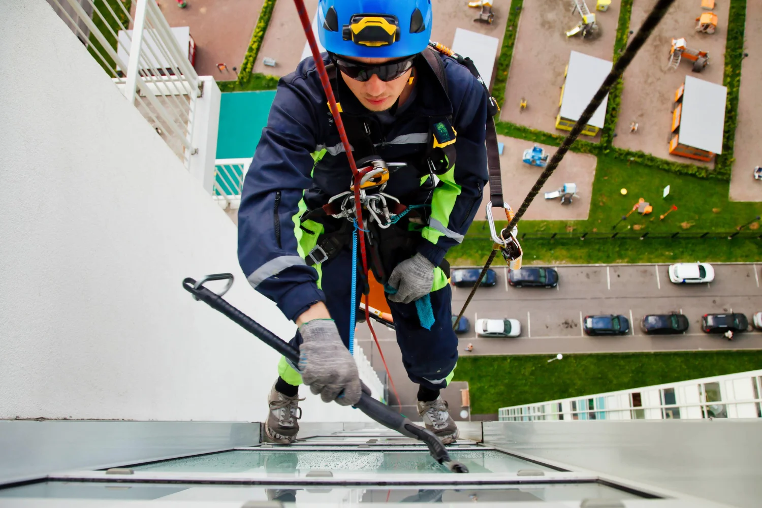 Rope access labour featured image for introduction to rope access blog post